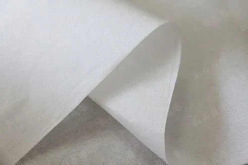 Den blåsta processen av smältblåst tyg är unik bland nonwoven-tyger.
